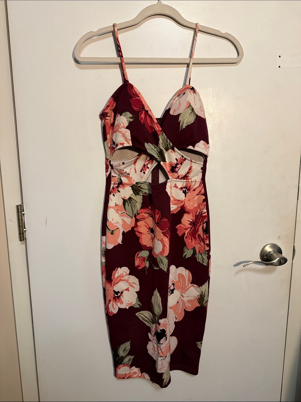 Privy Floral Cutout Midi Dress in Burgundy - Size L